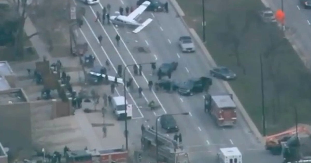 Chicago News Hosts Fooled By 'Plane Crash' Set For TV Show (VIDEO