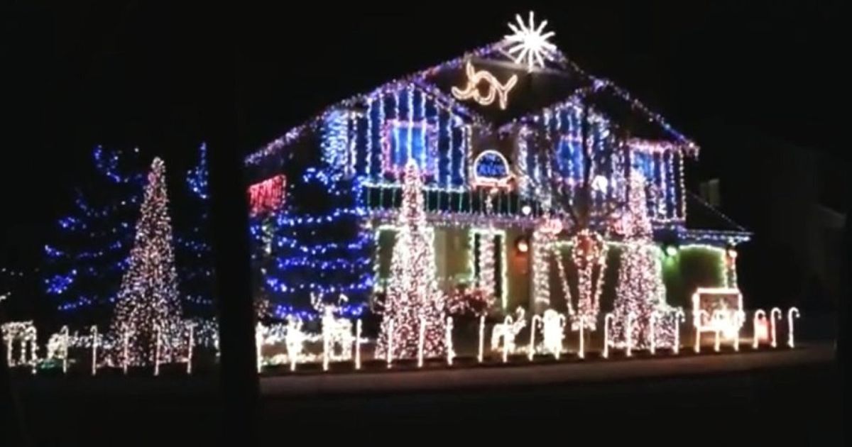 House Christmas Lights 'Dance' To Dubstep (VIDEO) | HuffPost UK Comedy