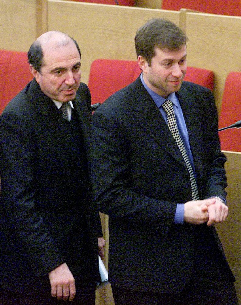Berezovsky and Abramovich in 2000