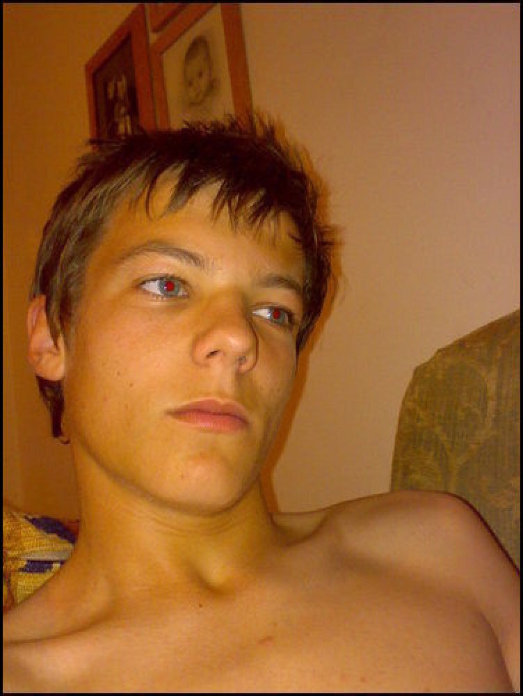 Louis Tomlinson's Bebo pics