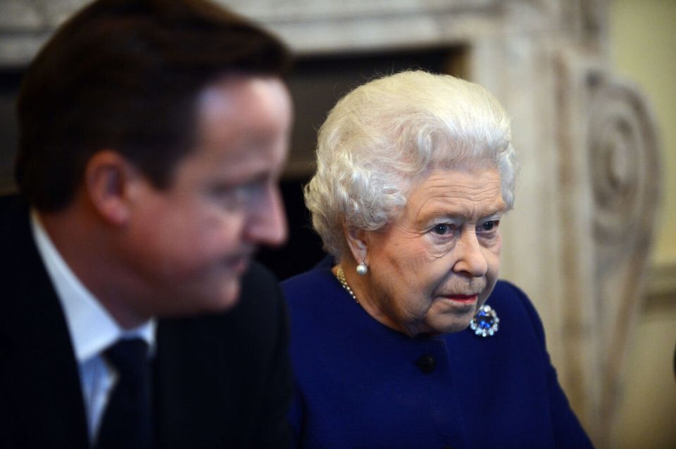 Queen attends Cabinet meeting