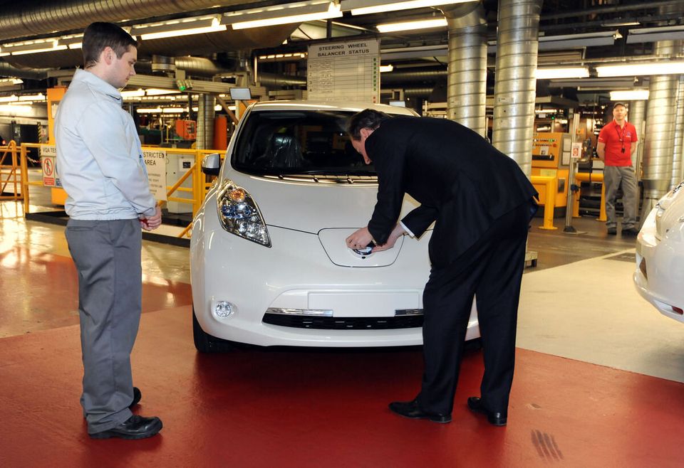 Cameron visits Nissan factory