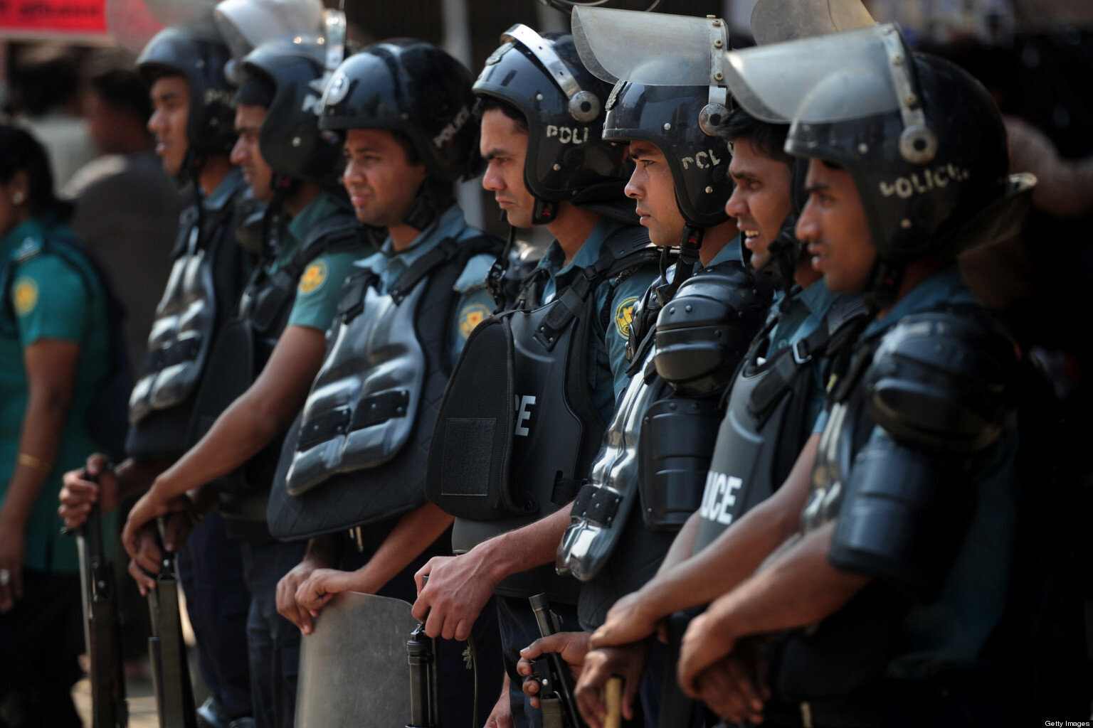 Bangladesh Police Fire Rubber Bullets And Tear Gas Fired At Dhaka ...