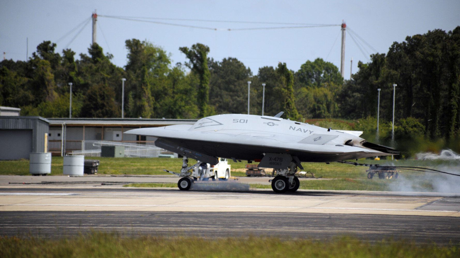 X-47B: America's Crazy New Unmanned Fighter Jet Passes Key Test (VIDEO ...