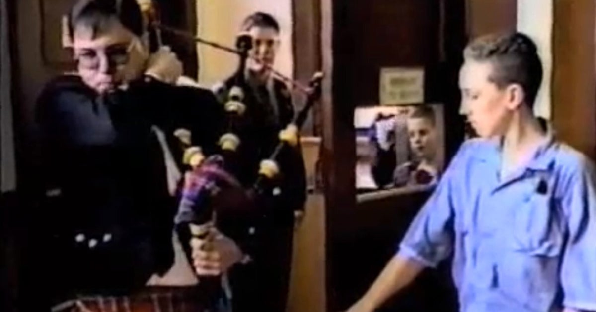 Wedding Bagpipes Fail (VIDEO) HuffPost UK Comedy