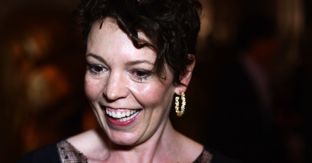 Olivia colman shop bafta dress