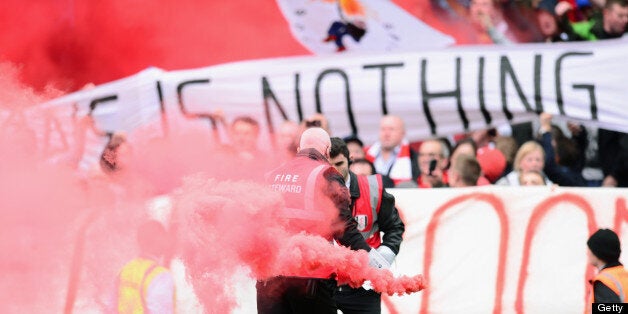 Liverpool fans bring some colour to Craven Cottage