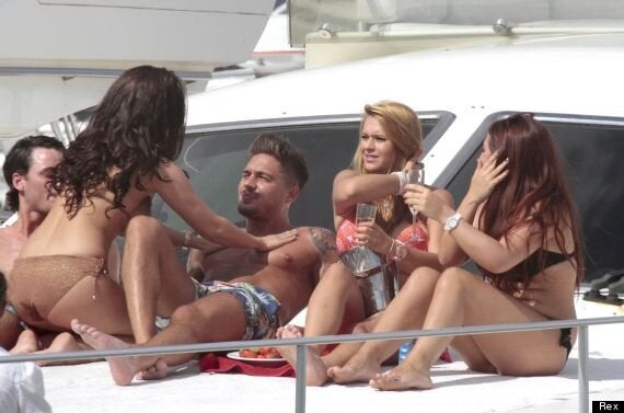 Towies Lucy Mecklenburgh Wins Marbella Bikini Battle In Stunning White