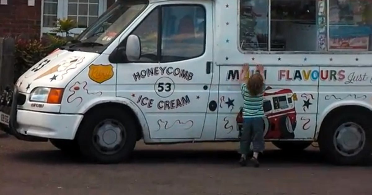 Kid Tries To Break Into Ice Cream Van (VIDEO) HuffPost UK Comedy