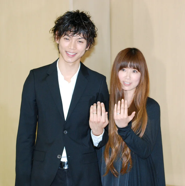 水嶋ヒロ 妻 絢香の妊婦検診に同行 愛娘の変化に ケアしてあげないと ハフポスト 水嶋ヒロ 妻 絢香の妊婦検診に同行 愛娘の変化に ケアしてあげないと ハフポスト
