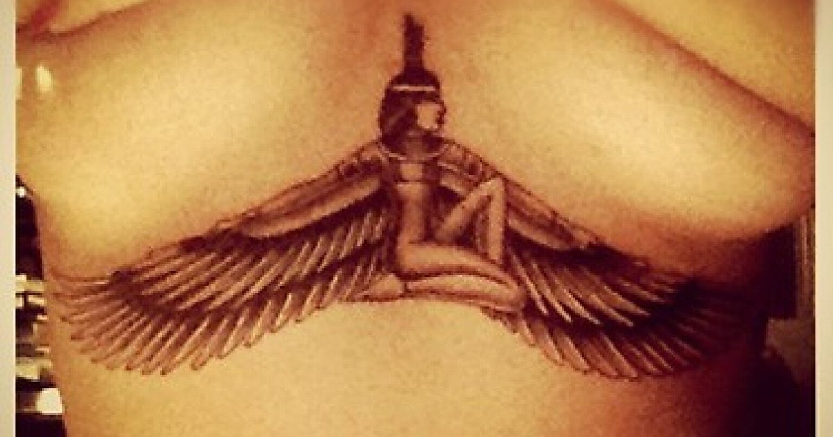 Rihanna Gets Chest Tattoo (PICTURES) | HuffPost UK