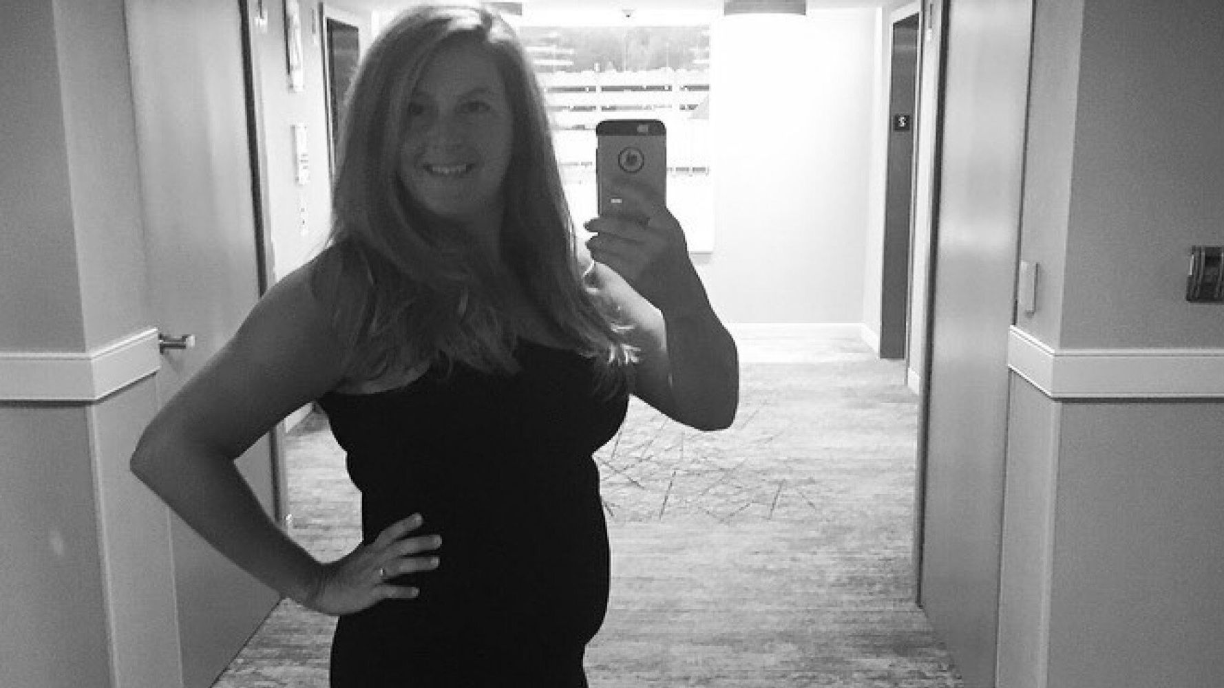 Wearing A Form Fitting Dress Taught Me To Love My Mumbod Huffpost Uk