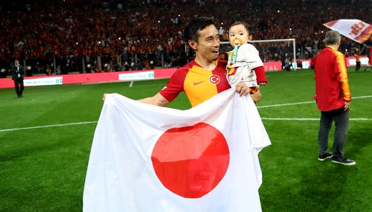 長友佑都が語る、理想の子育てと“日本男児像”のアップデート「イクメンという言葉ができること自体が問題」