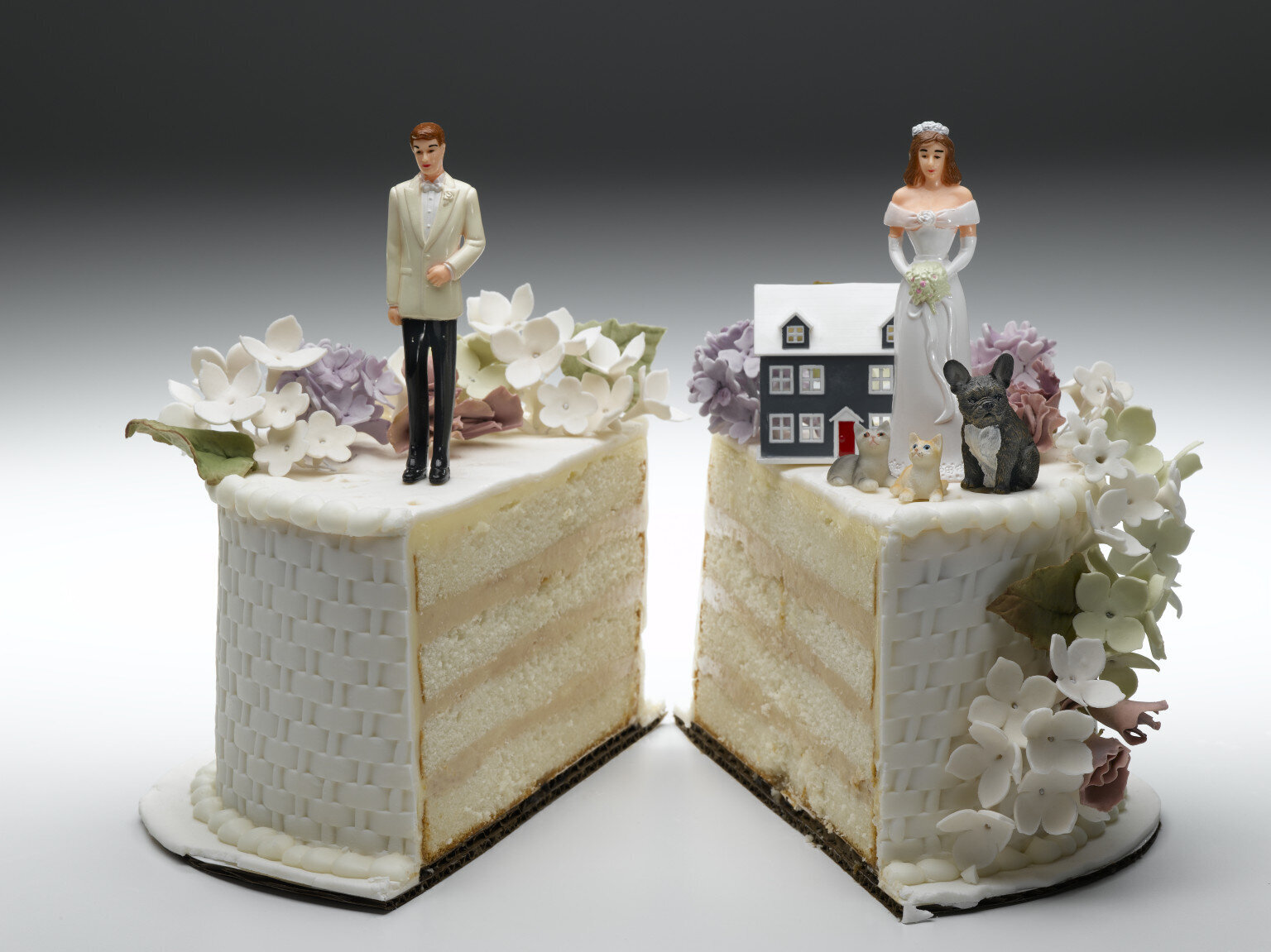 Divorce Cakes' Are Totally A Thing And I Can't Quit Laughing!