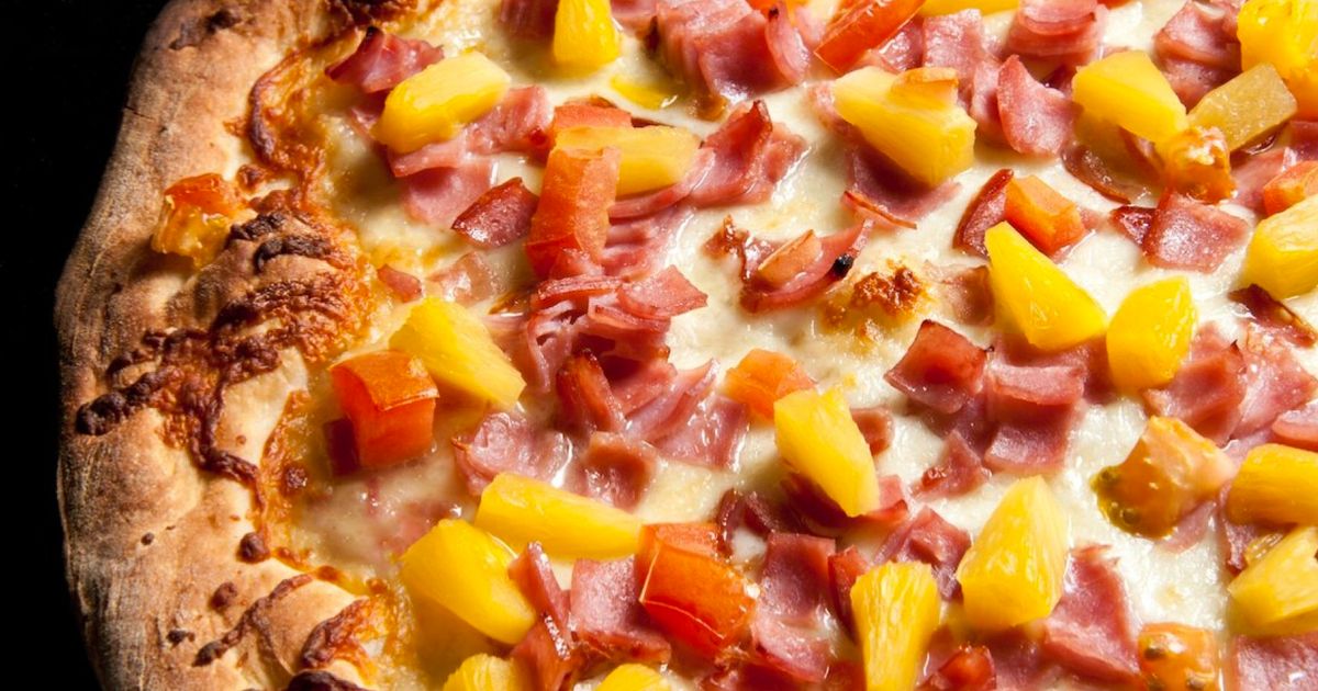 Do Italians really hate pineapple pizza? - Pizza DIXIT