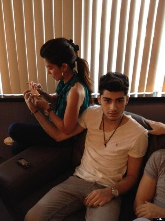 One Directions Harry Styles And Zayn Malik Get Their Teeth And Nails Done Photos Huffpost