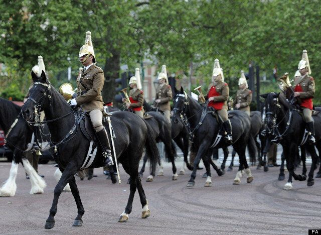 Troops Practise Diamond Queen's Jubilee Parade At Dawn On The Mall ...