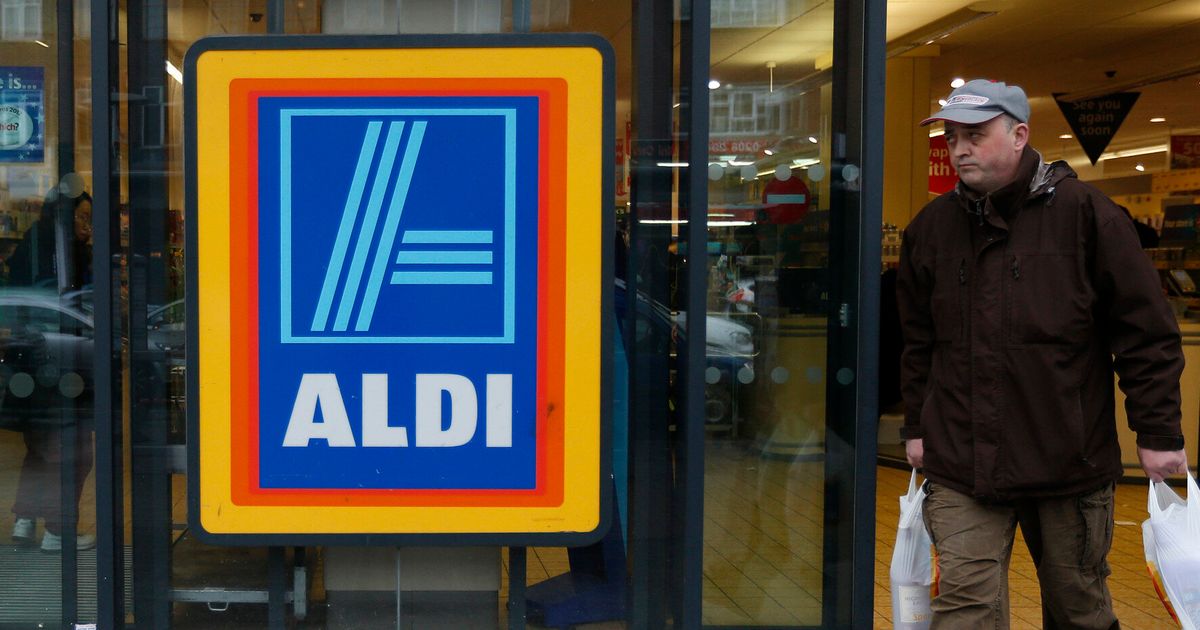 The Intense Pressure Of Ruthlessly Packing Your Bags At Aldi Huffpost