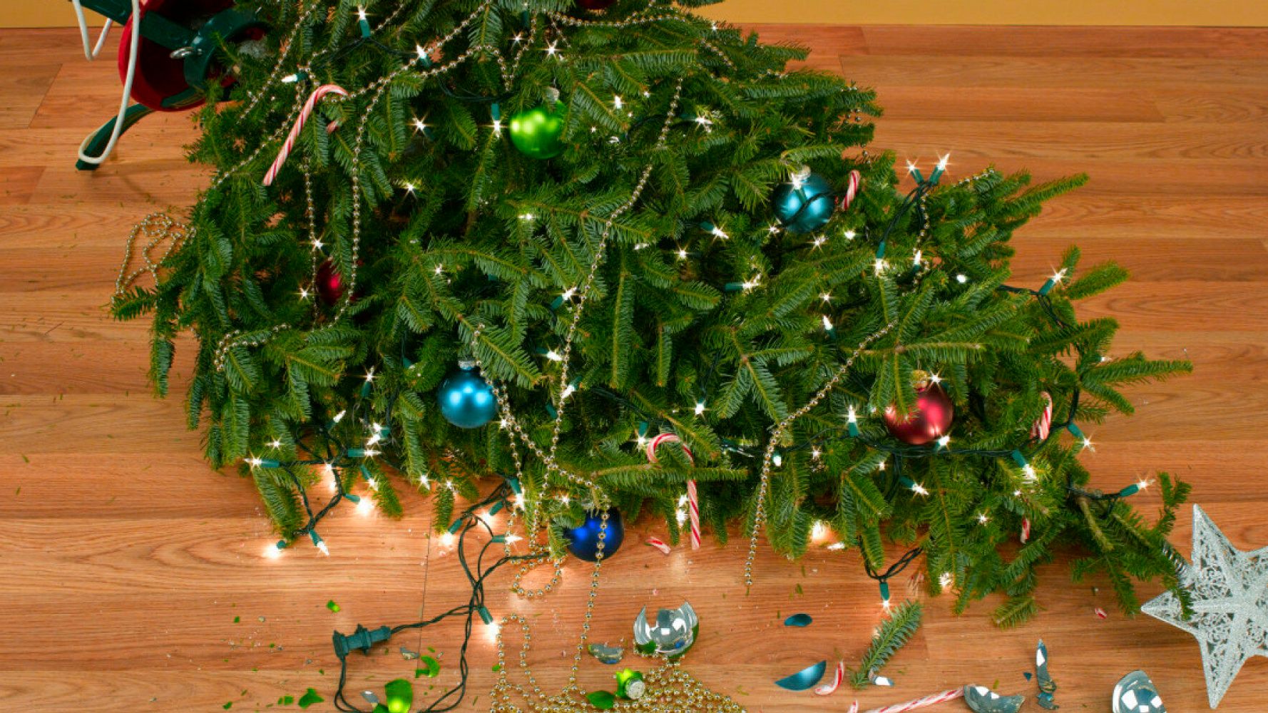 The Sadness Of Taking Down The Christmas Tree | HuffPost UK Life