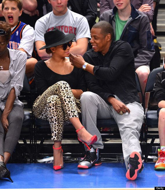 Beyonce And Jay-Z Put On Cute PDA At Basketball Match | HuffPost UK News