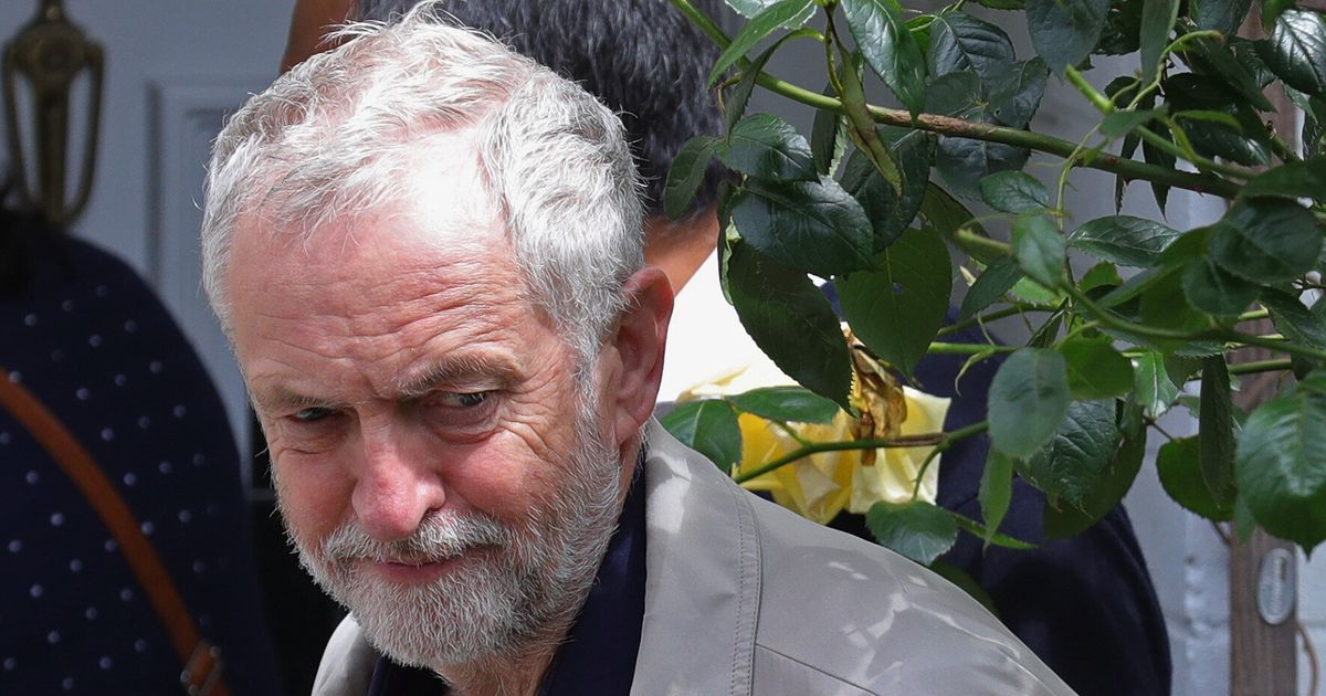 what-does-labour-stand-to-lose-if-corbyn-is-ousted-huffpost-uk-students