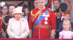 Polémica por el gesto del príncipe Enrique a Meghan Markle: la cara de ella después es un