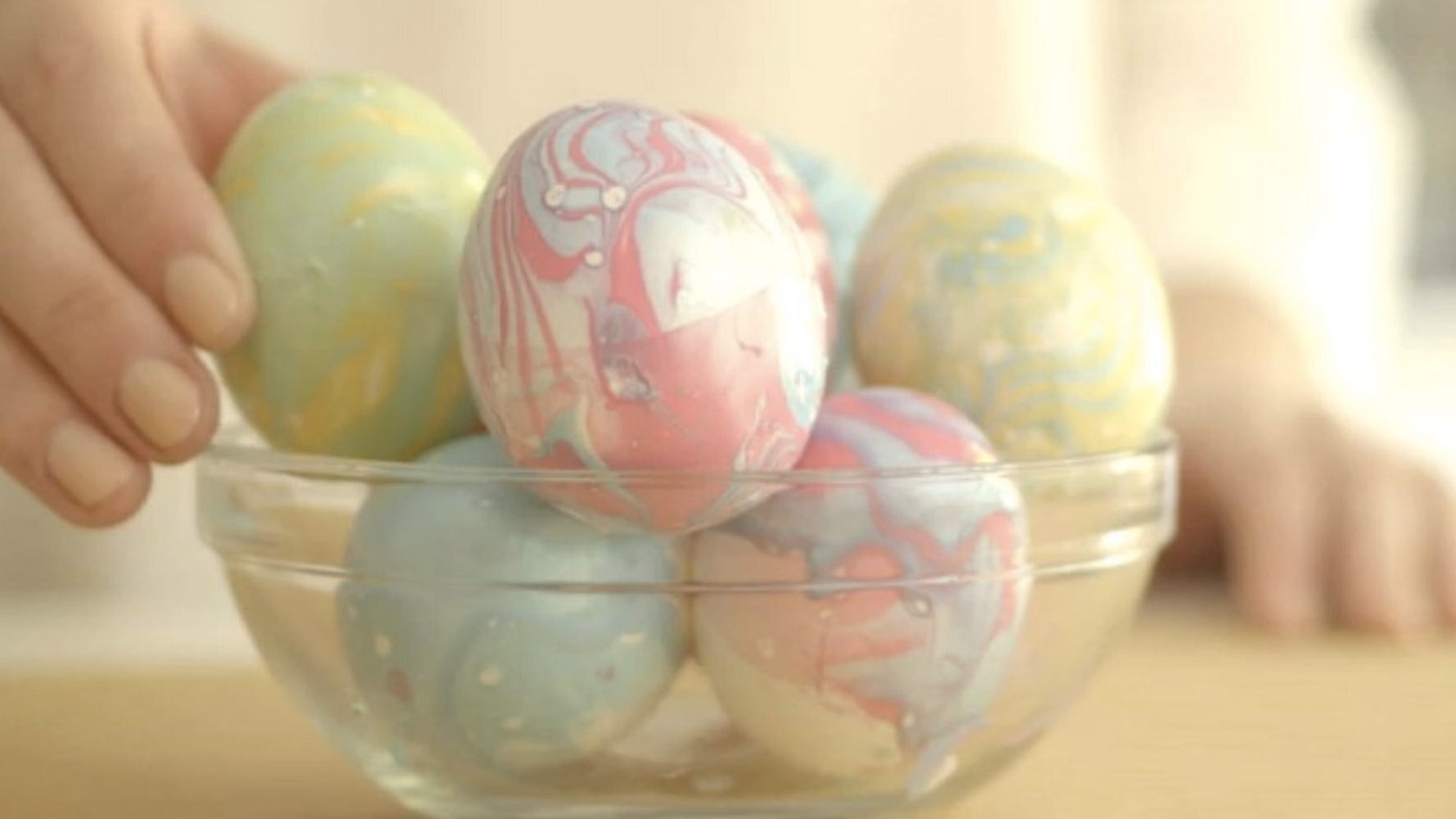 easter-decorations-how-to-decorate-hard-boiled-eggs-for-easter-using