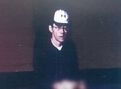 大阪 吹田市の拳銃強奪 不審者画像を公開 関西大学はオープンキャンパス中止 影響各所に ハフポスト 大阪 吹田市の拳銃強奪 不審者画像を公開 関西大学はオープンキャンパス中止 影響各所に ハフポスト