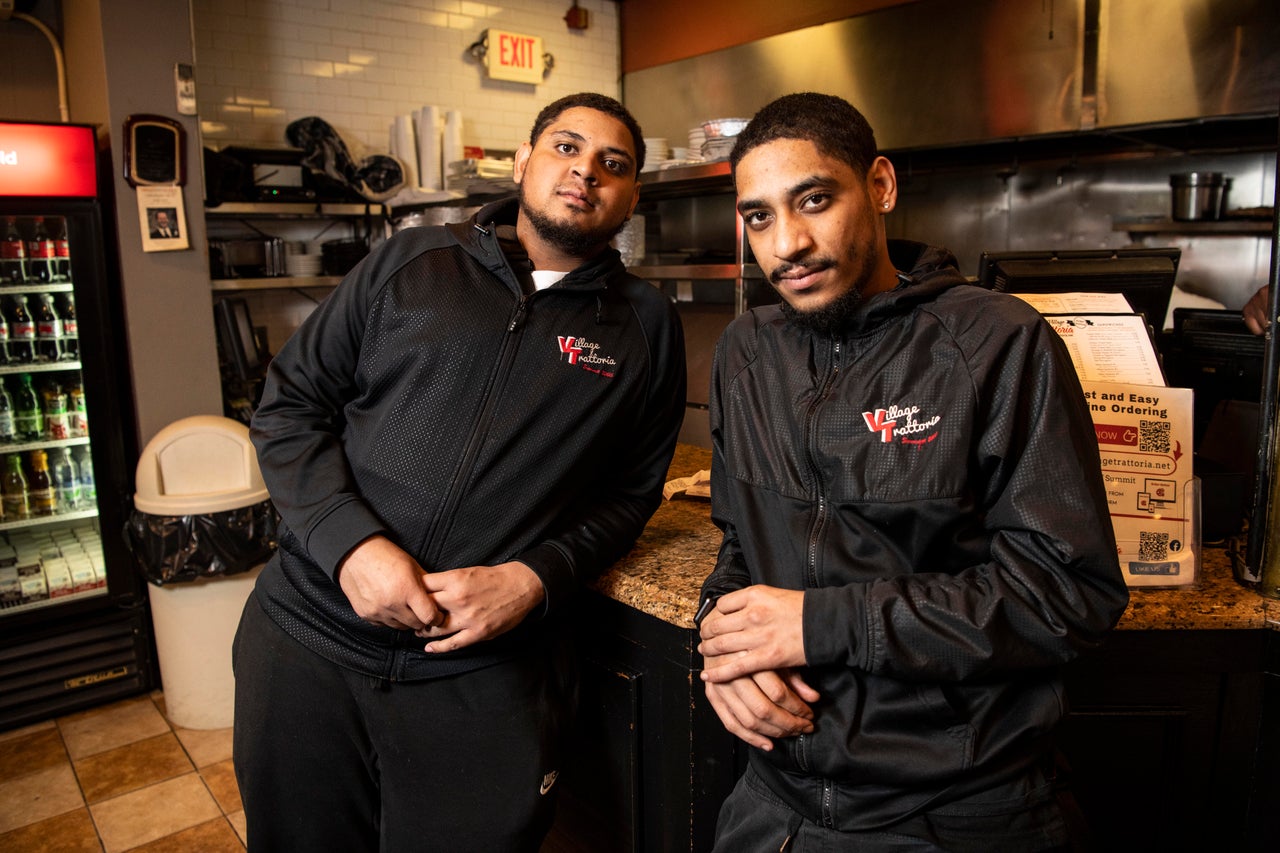 Life And Debt: These Twins Need New Hearts And A Whole Lot Of Money ...