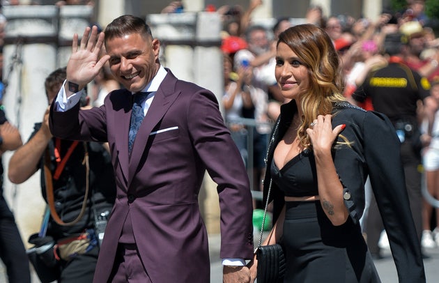 El Betis Triunfa Con El Parecido Del Traje De Joaquin En La Boda De Sergio Ramos Y Pilar Rubio El Huffpost