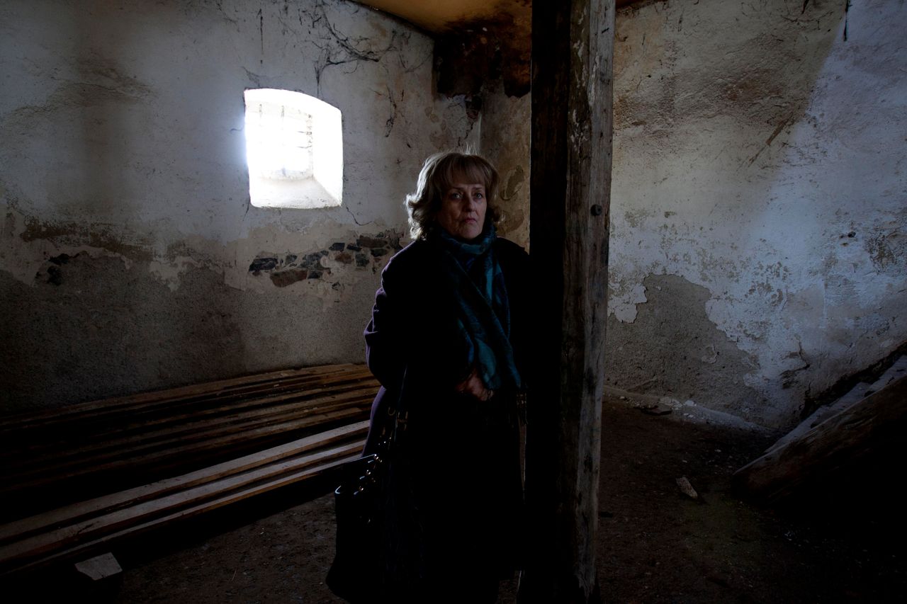 Γυναίκα που υπέστη σεξουαλική κακοποίηση κατά τη διάρκεια του πολέμου στη Βοσνία