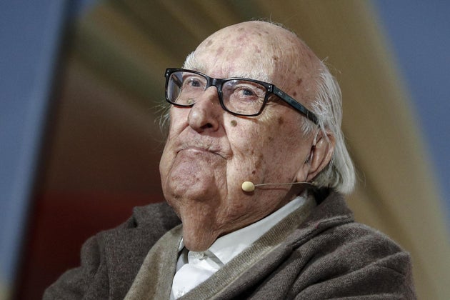 Il bollettino medico di Andrea Camilleri: "Condizioni ancora critiche. Continua il supporto ...