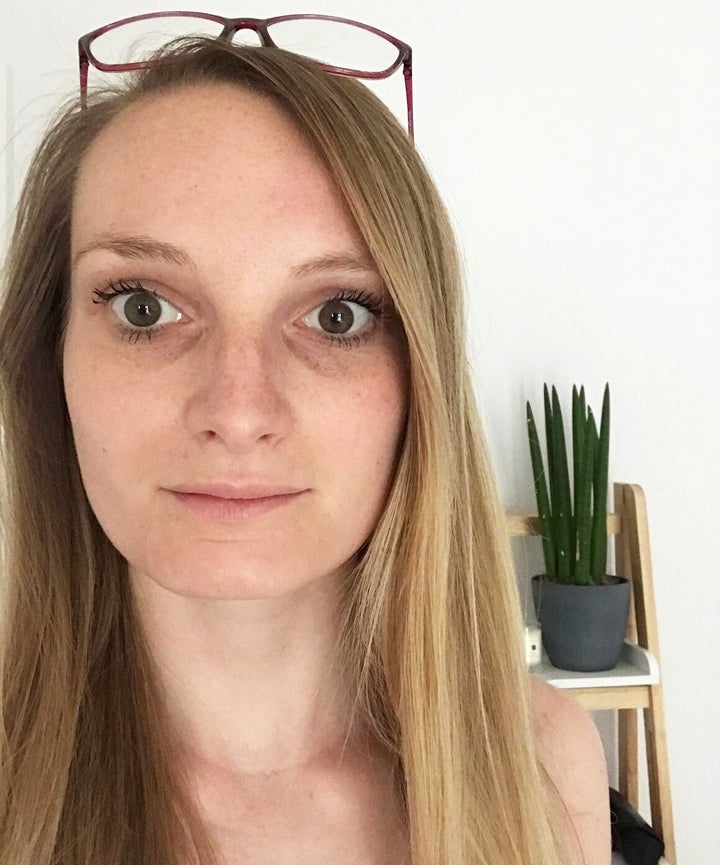 On the left in the picture is Aldi's mascara. On my other eye (right in the picture) is Benefit's product.