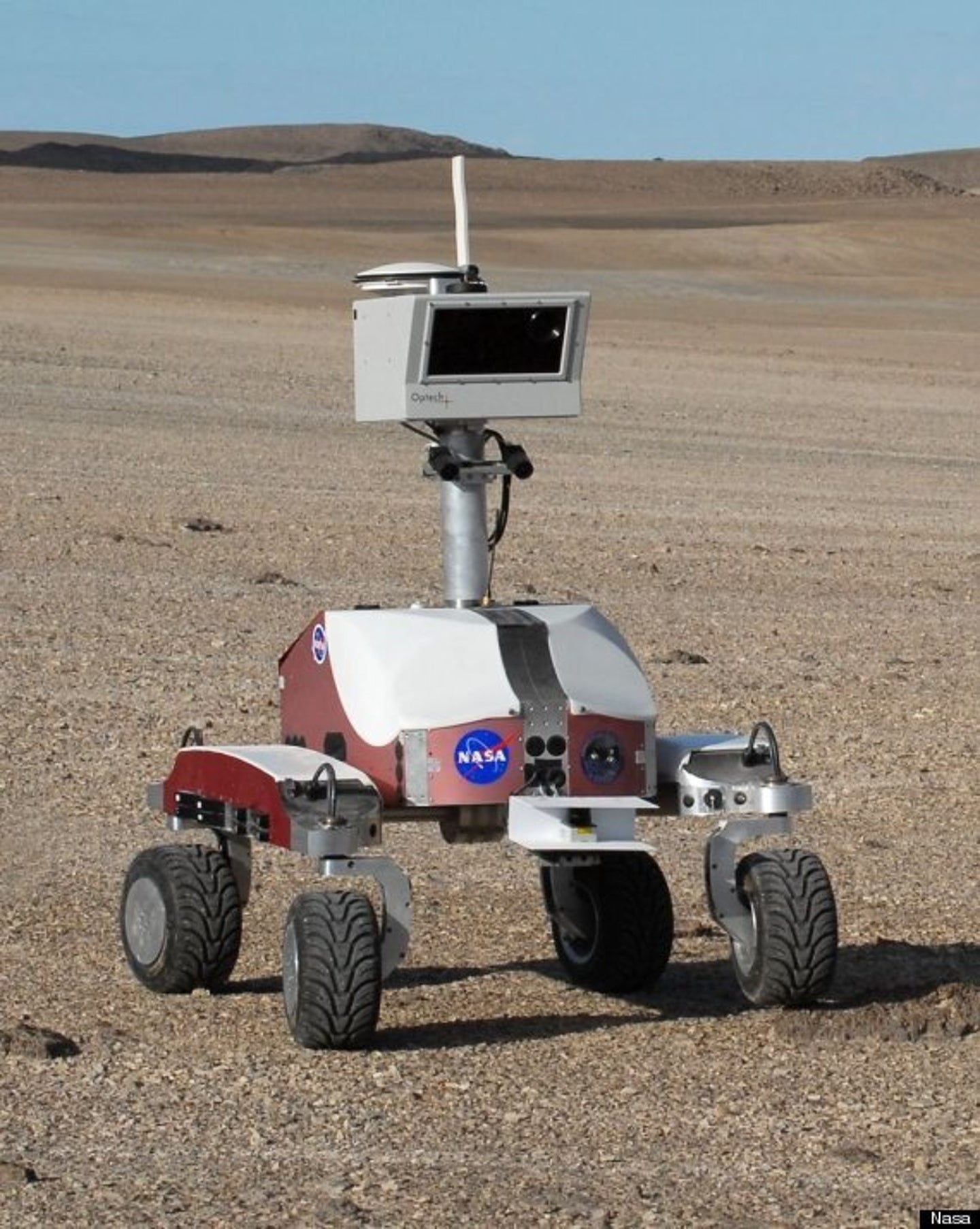Nasa Rover On Earth Controlled By Astronaut In Space For First Time ...