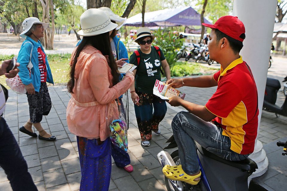 Influx Of Chinese Tourists Causes A Stir With Chiang Mai Locals