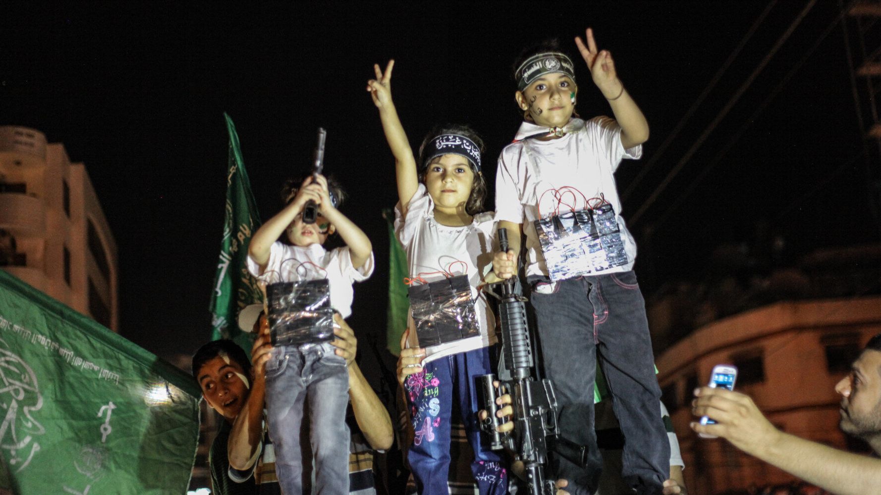 Gaza Ceasefire Brings Incredible Scenes In Gaza As Palestinians Celebrate Victory Huffpost