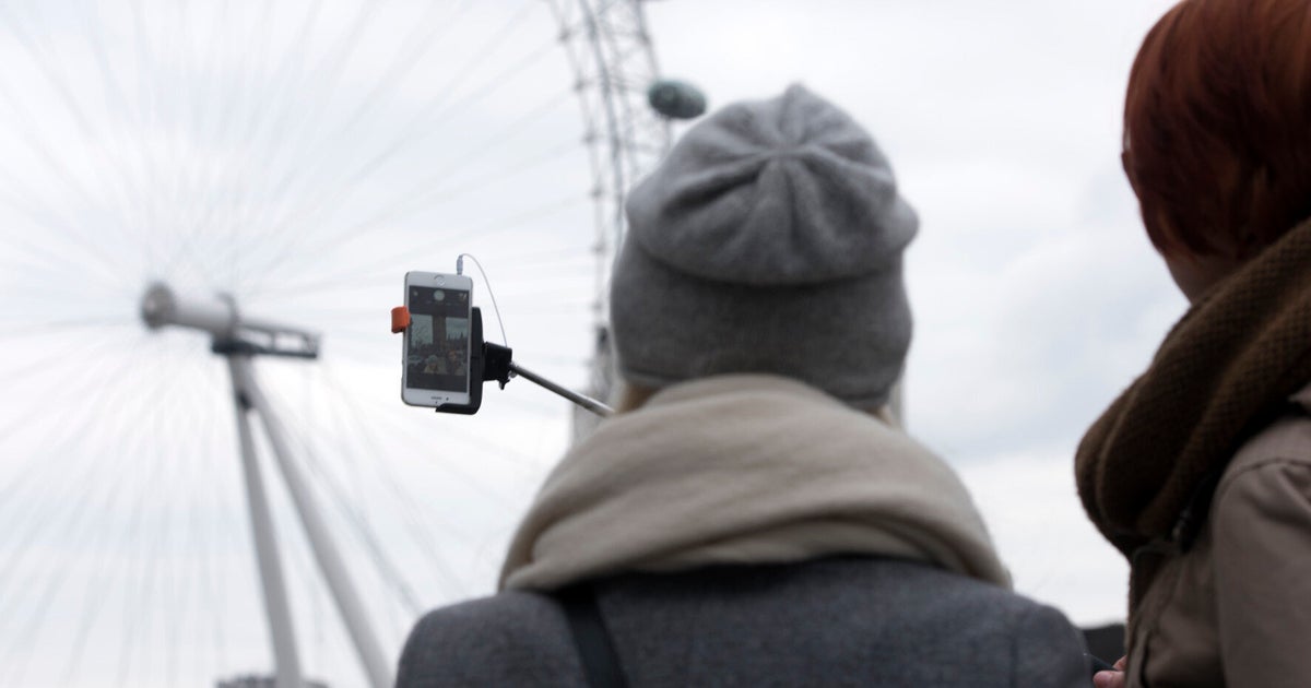 'Selfie Sticks' Banned From The Wimbledon Tennis Tournament HuffPost