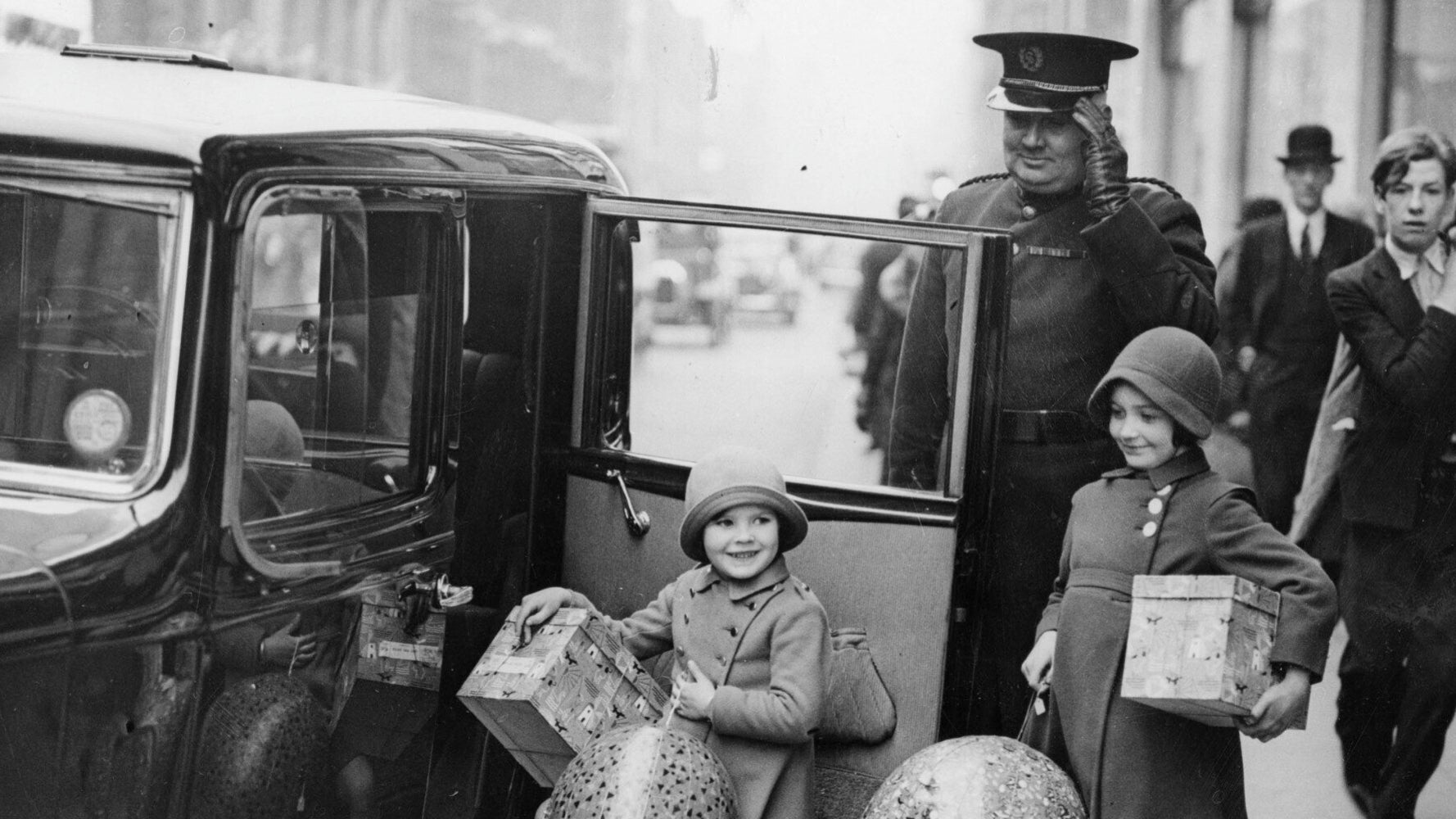 Easter 2016 UK Opening Hours For Asda, Tesco, Homebase, B&Q And