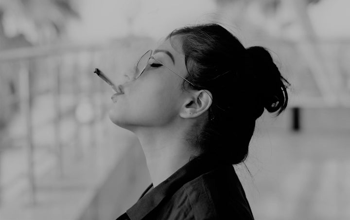 Il me semble qu’il était plus facile de consommer du cannabis avant la légalisation: nous savions que c’était illégal et ne nous posions pas de question. Mais là...