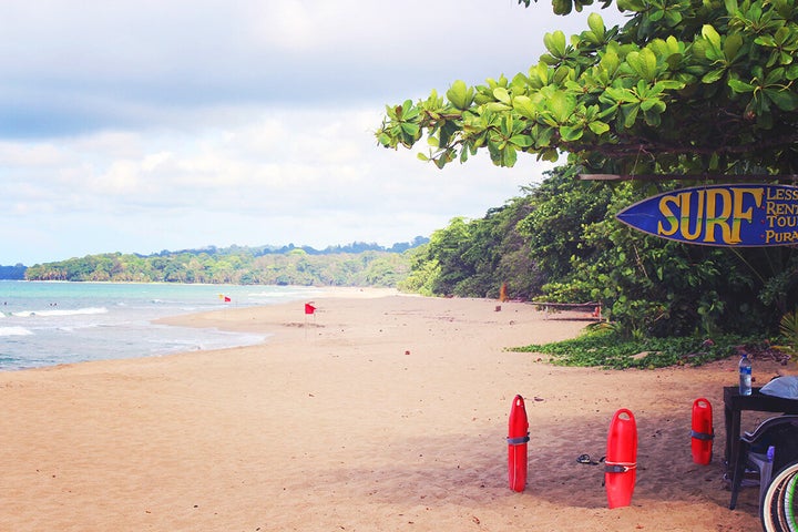 Plage de Cocles, très prisée pour le surf, tout prêt de Puerto Viejo.