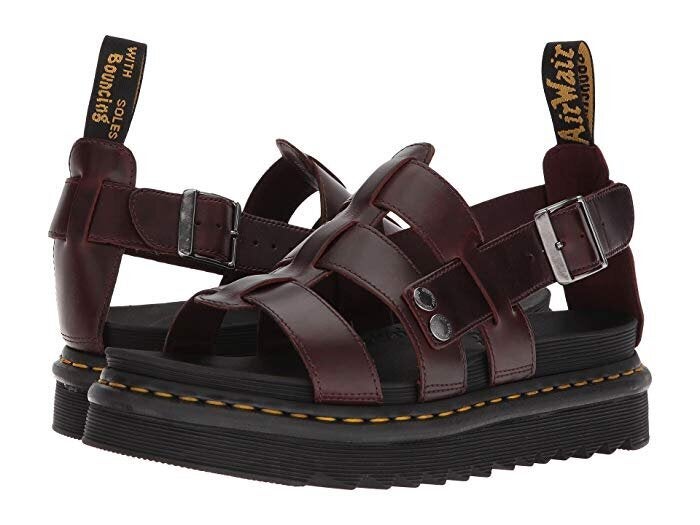 The Best Waterproof Women's Sandals To Wear In The Rain | HuffPost Life