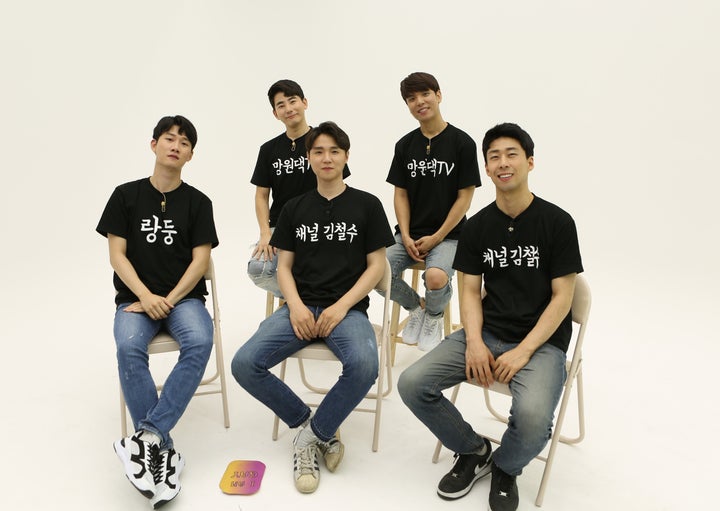 (앞줄 왼쪽부터) <BJ랑둥>의 랑둥, <채널 김철수>의 손장호와 김철수, (뒷줄 왼쪽부터) <망원댁TV>의 킴과 백퍀