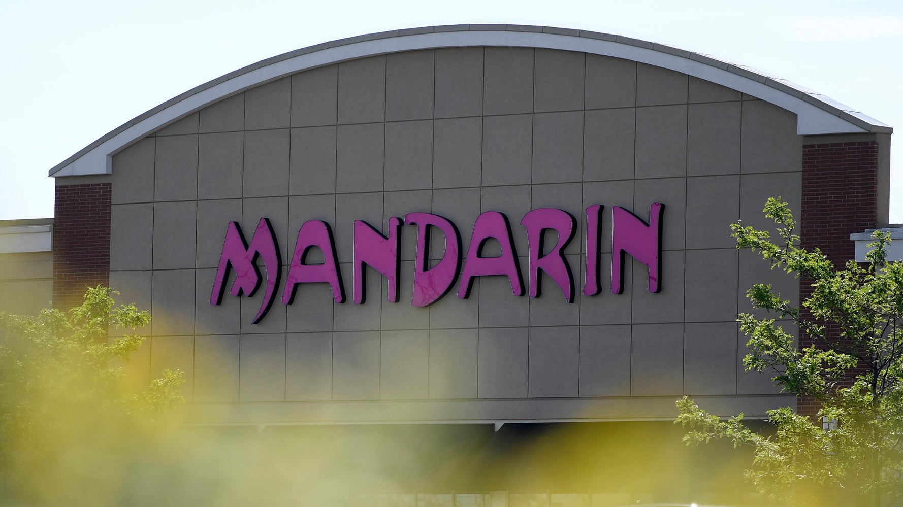 Mandarin's Free Buffet On Canada Day Sparks Backlash HuffPost News