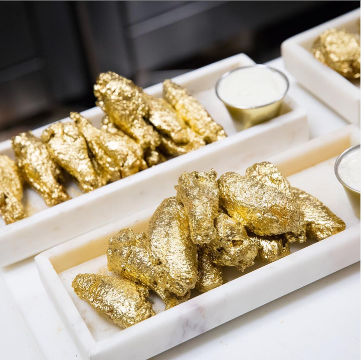 As asinhas de frango mais caras do mundo são vendidas em Nova York.