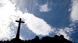 El señor nuncio y su gran viga de 150 metros en el