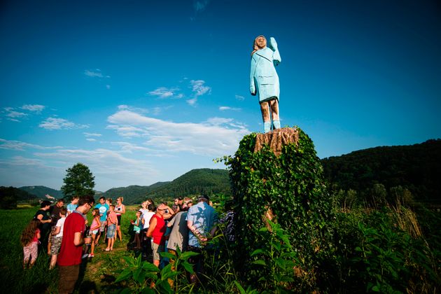 Σλοβενία: Αντιδράσεις για το παντελώς αποτυχημένο άγαλμα της Μελάνια