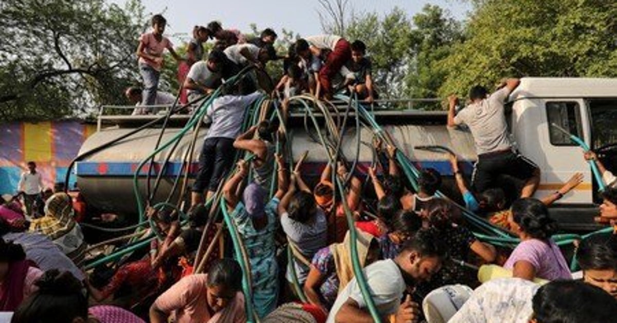 In Drought-Hit Delhi, The Rich Get Limitless Water While The Poor Fight For  Every Drop | HuffPost News