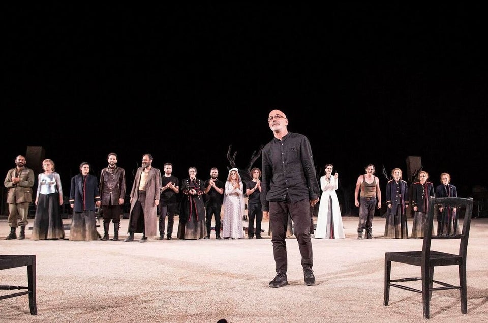 Χειροκρότημα για τον Στάθη Λιβαθινό 