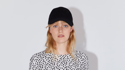 El vestido de Zara que te vas a cansar de ver (si no lo has hecho