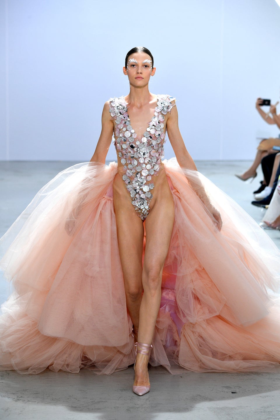 Paris Couture Fashion Week 2019: 43 Must-See Gowns – StyleCaster